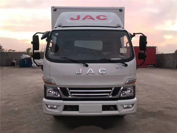 國(guó)六4.2米江淮駿鈴V6冷藏車