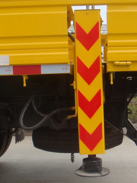 東風(fēng)10米液壓升降高空作業(yè)車