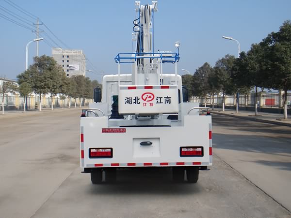 東風20米高空作業(yè)車